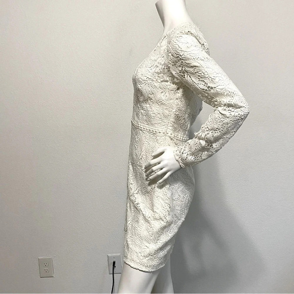 Stylestalker "NEW" White Eryn Floral V-Neck Long Sleeve Sheer Lace Dress Size M - Picture 4 of 8